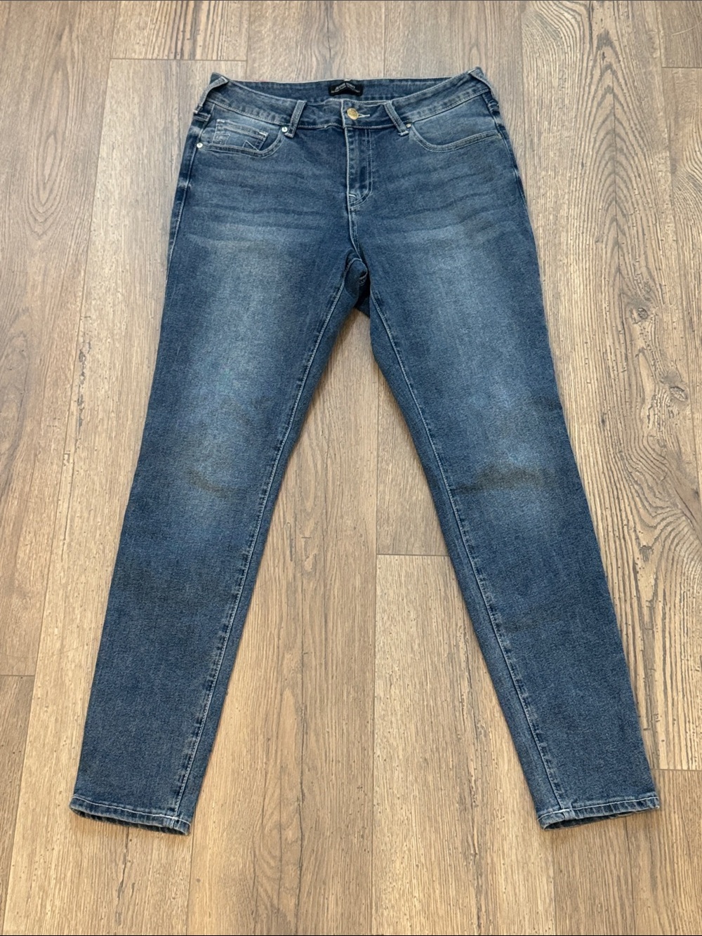 True Religion Mid-Rise Super Skinny Capri